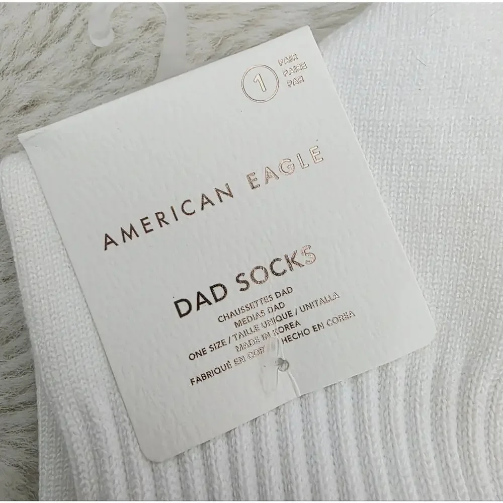 American Eagle White Red Dad’s Crew Socks NWT Mens One Size Super Soft Festive